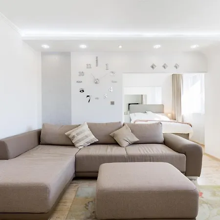 The Liberty Square Rooftop Apartment *